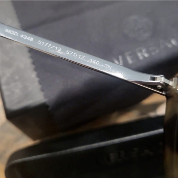 Versace Eyeglasses - Picture 4 of 7